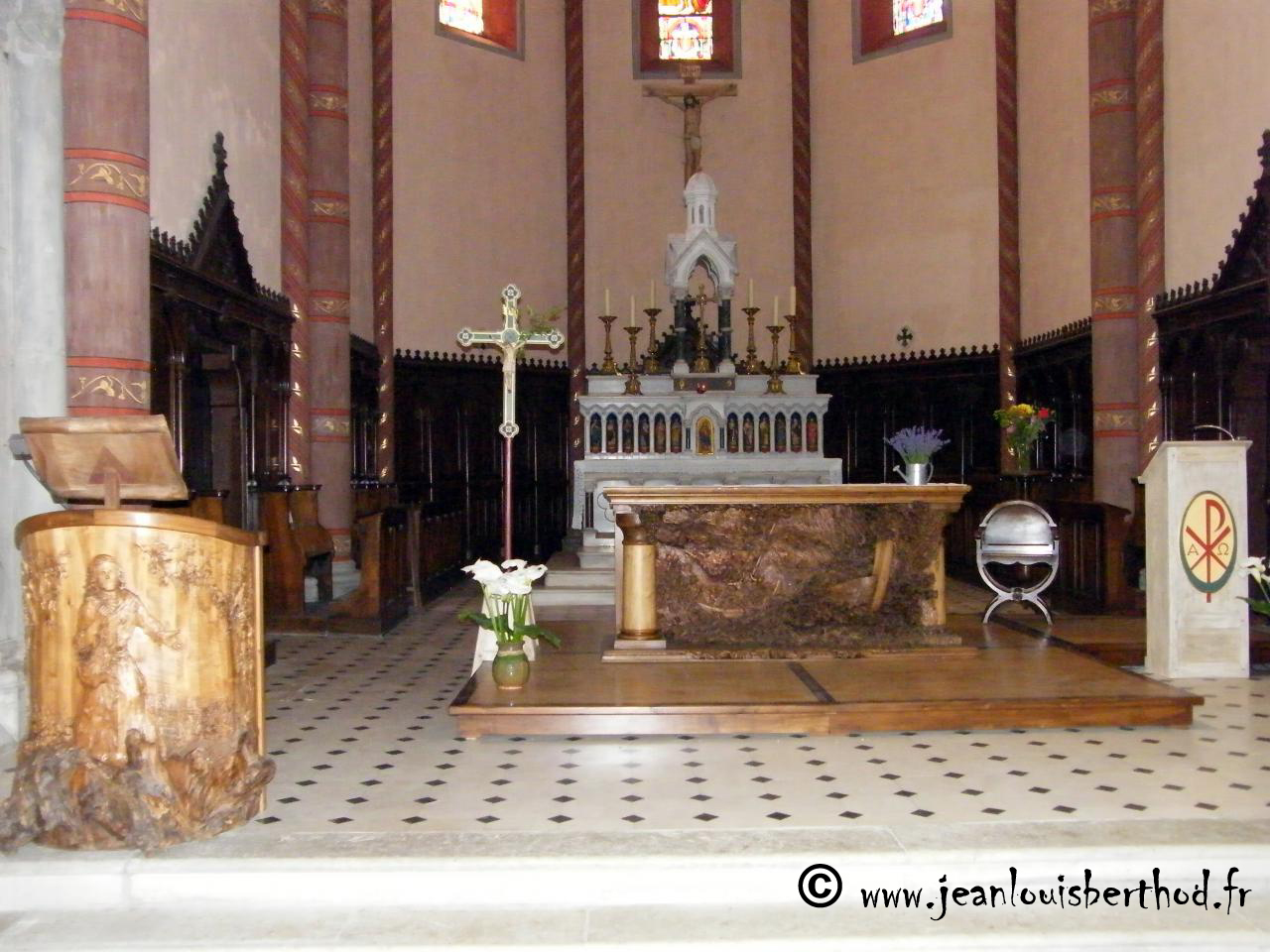 Altar of The Church of Albens